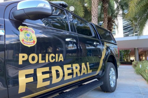 Força-tarefa da Polícia Federal e Detran fiscaliza trânsito em Niterói