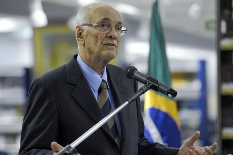 Morre  Roberto Saturnino Braga